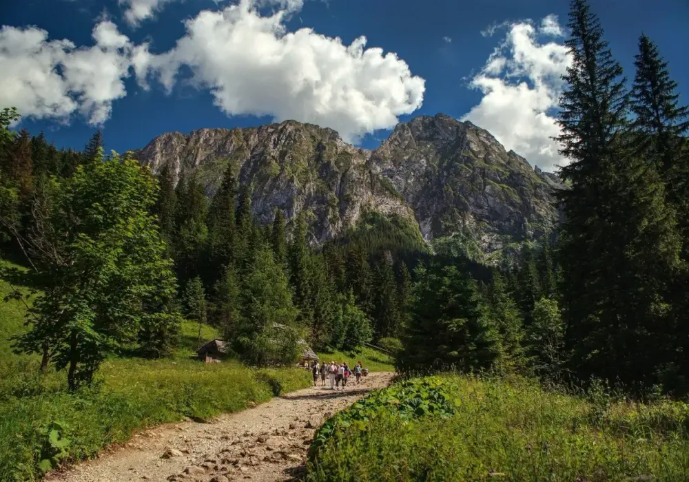 Czy szlak na Giewont jest trudny? Odkryj, co musisz wiedzieć!