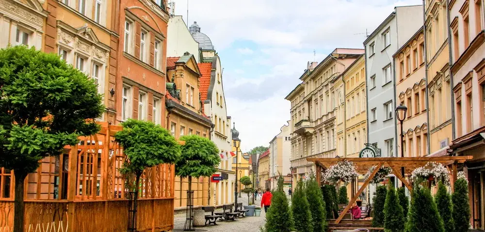 Jelenia Góra co zwiedzać: odkryj ukryte skarby i atrakcje miasta